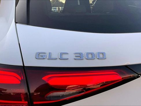 Used 2023 Mercedes-Benz GLC 300 4MATIC image 8
