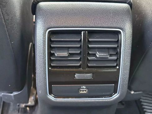 Used 2017 Volkswagen Passat 1.8T SE image 53