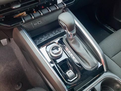 New 2026 GMC Canyon Elevation w/ Convenience Package image 8