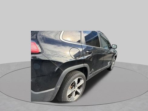 Used 2019 Jeep Cherokee Limited FWD image 5