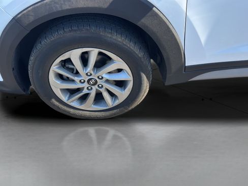 Used 2018 Hyundai Tucson SEL FWD image 36