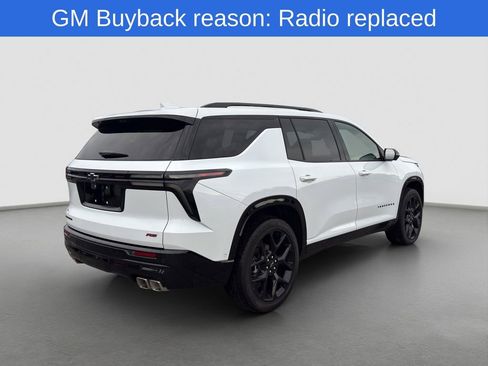 Used 2026 Chevrolet Traverse RS FWD image 6