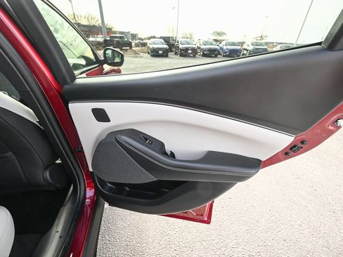 Certified 2025 Ford Mustang Mach-E Premium image 29