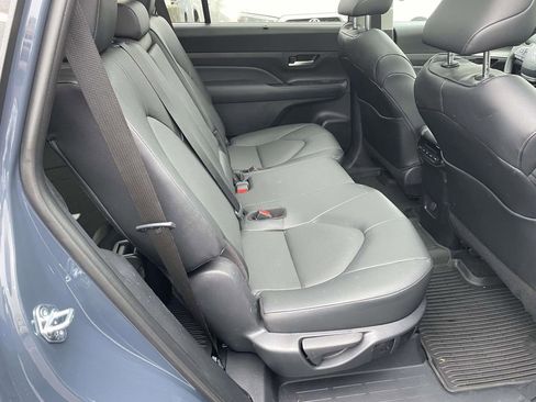 Used 2026 Toyota Grand Highlander XLE image 47