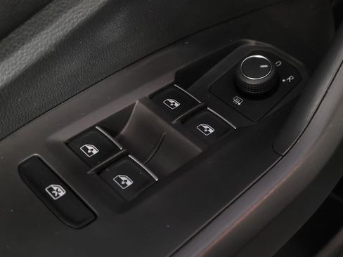 Used 2023 Volkswagen Jetta SE FWD image 27