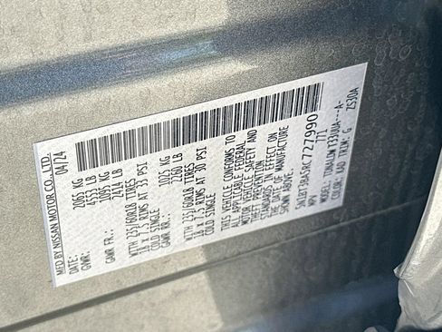 Used 2024 Nissan Rogue SV FWD image 32