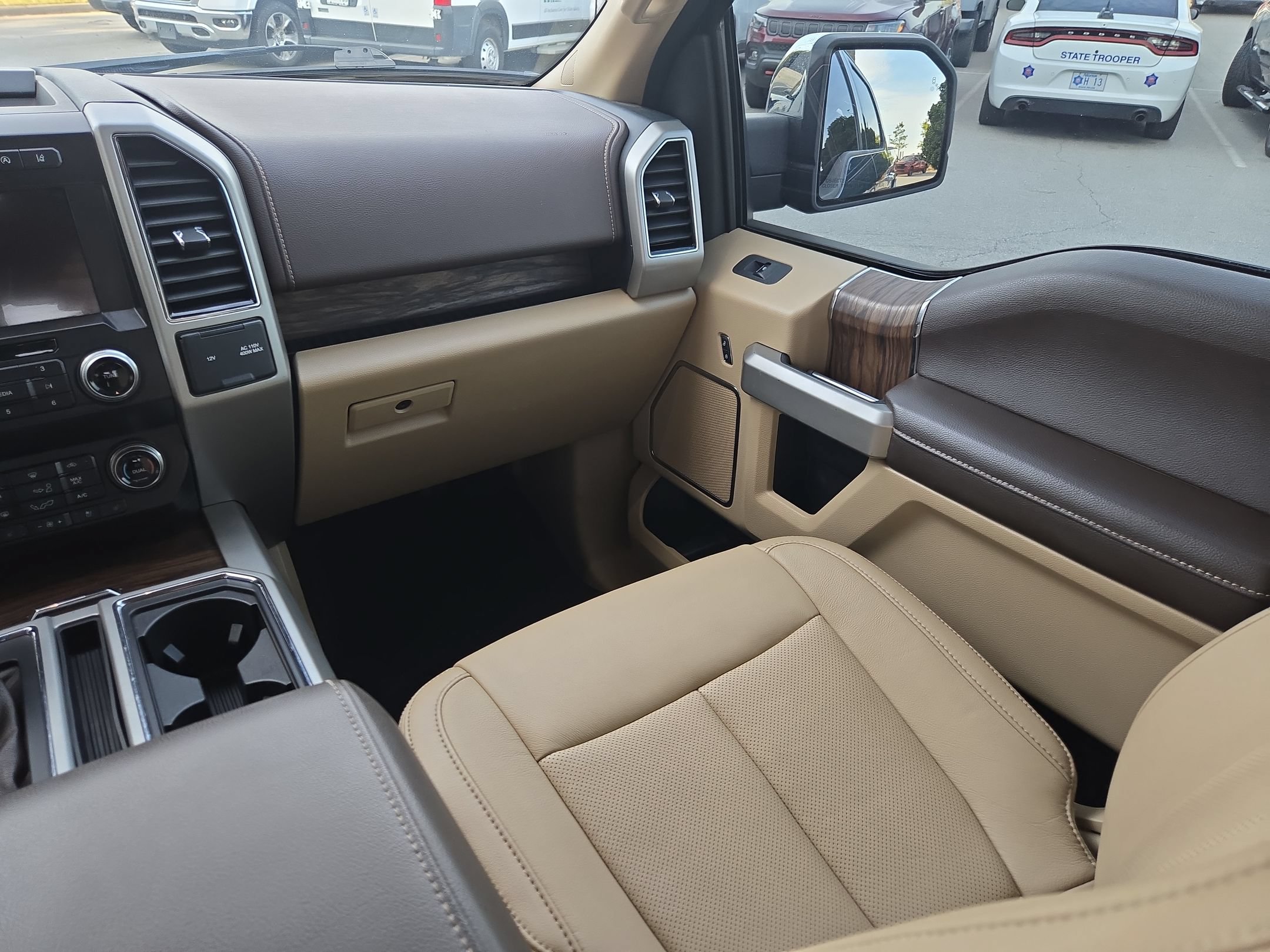 Used 2020 Ford F150 Lariat w/ Equipment Group 502A Luxury AWD/4WD image 11