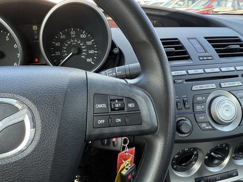 Used 2010 MAZDA MAZDA3 i Touring image 16