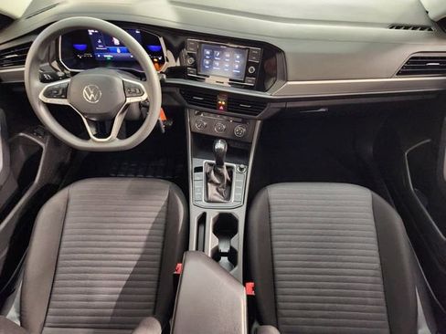 Used 2022 Volkswagen Jetta S image 4