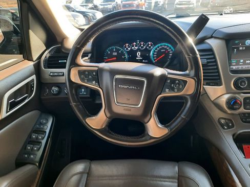 Used 2019 GMC Yukon Denali image 11