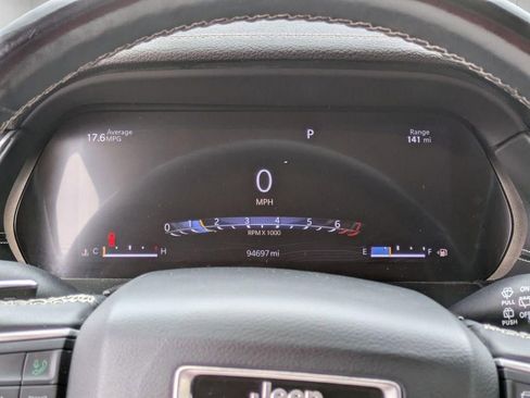 Used 2022 Jeep Grand Cherokee L Limited image 17