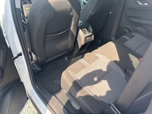 Used 2025 Chevrolet Blazer LT FWD image 13