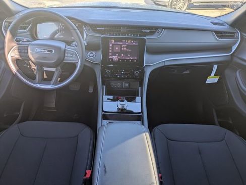 New 2025 Jeep Grand Cherokee L Laredo w/ Luxury Tech Group I image 13