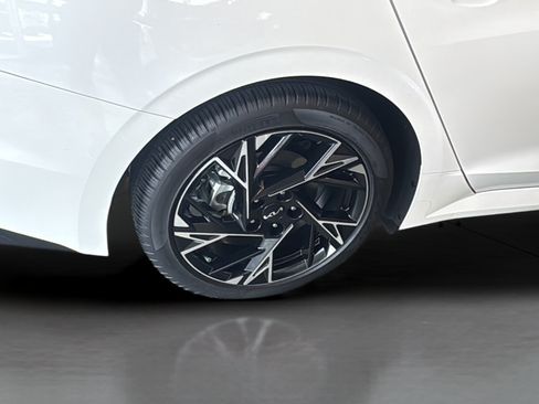 Used 2025 Kia K5 GT-Line w/ GT-Line Premium Package AWD/4WD image 35