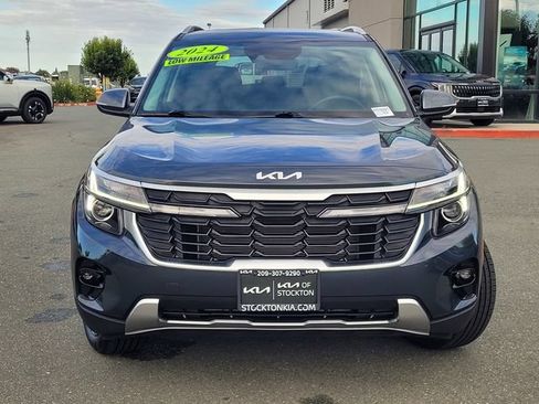 Used 2024 Kia Seltos EX FWD image 2