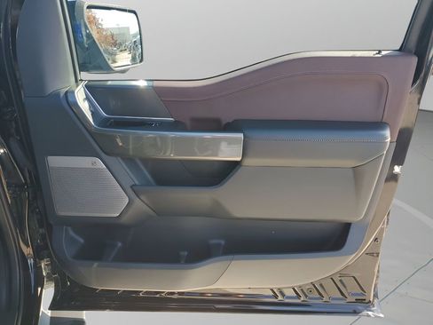 Used 2022 Ford F150 Lariat w/ Max Trailer Tow Package image 13