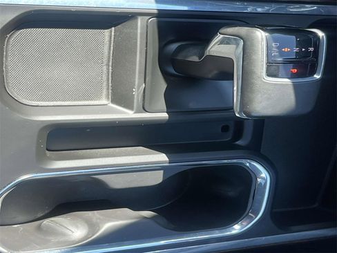 Used 2023 GMC Sierra 1500 Elevation image 21