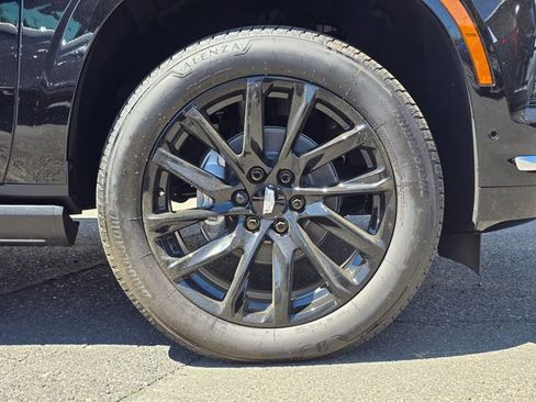 New 2026 Cadillac Escalade Luxury w/ Touring Package AWD/4WD image 9