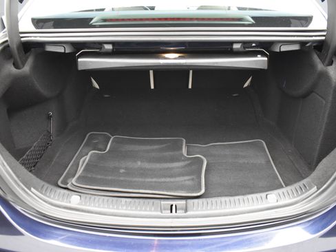 Used 2017 Mercedes-Benz E 300 4MATIC image 13