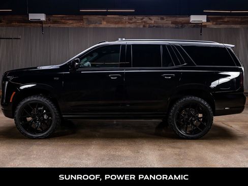 Used 2026 Cadillac Escalade Platinum Sport AWD/4WD image 6