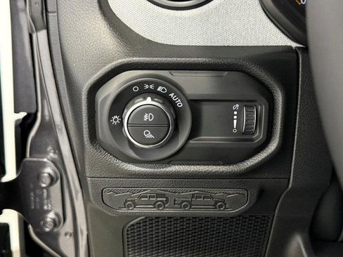 New 2025 Jeep Gladiator Willys image 31