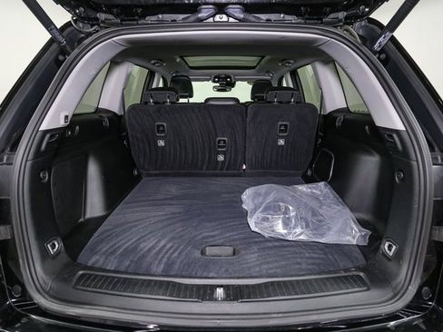 Used 2022 Jeep Grand Cherokee Limited 4xe image 11