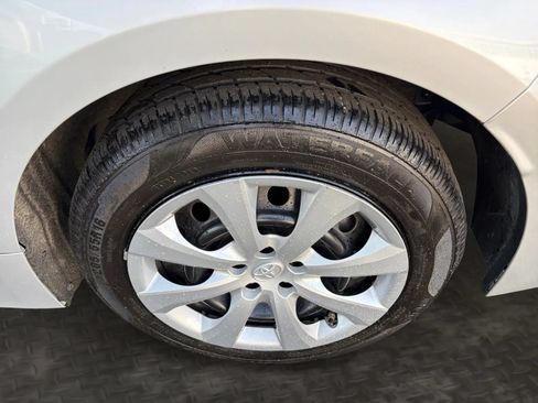 Used 2020 Toyota Corolla LE FWD image 39