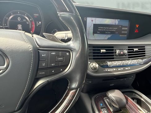 Used 2018 Lexus LS 500 w/ Interior Upgrade Package RWD image 18