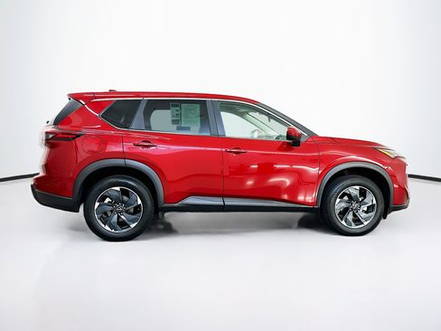 Used 2025 Nissan Rogue SV AWD/4WD image 10