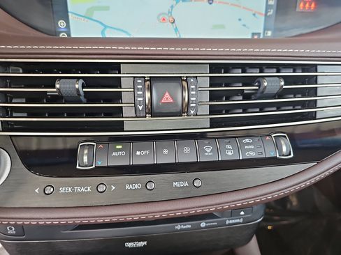 Used 2018 Lexus LS 500 w/ Interior Upgrade Package image 22