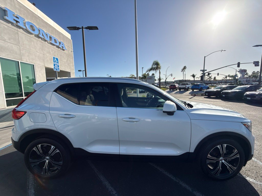 Used 2020 Volvo XC40 T5 Inscription AWD/4WD image 4