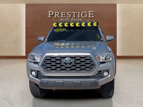 Used 2020 Toyota Tacoma TRD Off-Road w/ Technology Package RWD image 35