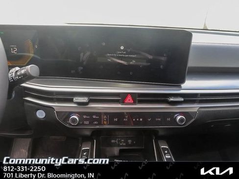 Certified 2025 Kia Sorento S w/ Panoramic Sunroof Package image 13