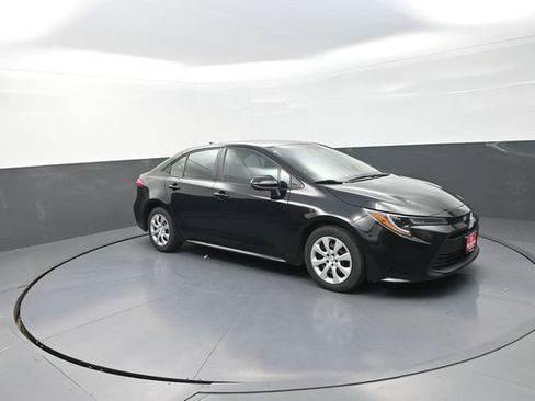 Used 2024 Toyota Corolla LE image 28