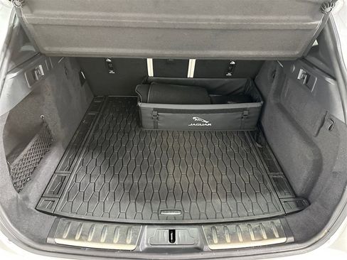 Used 2023 Jaguar F-PACE R-Dynamic S image 22