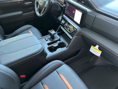 New 2026 GMC Sierra 1500 AT4 w/ AT4 Premium Package AWD/4WD image 15
