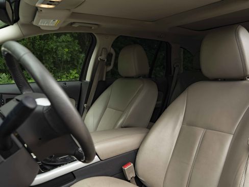 Used 2013 Ford Edge SEL FWD image 17