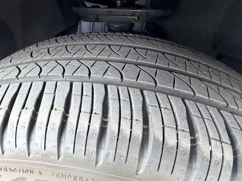 Used 2025 Ford Explorer Platinum w/ Ultimate Package image 13