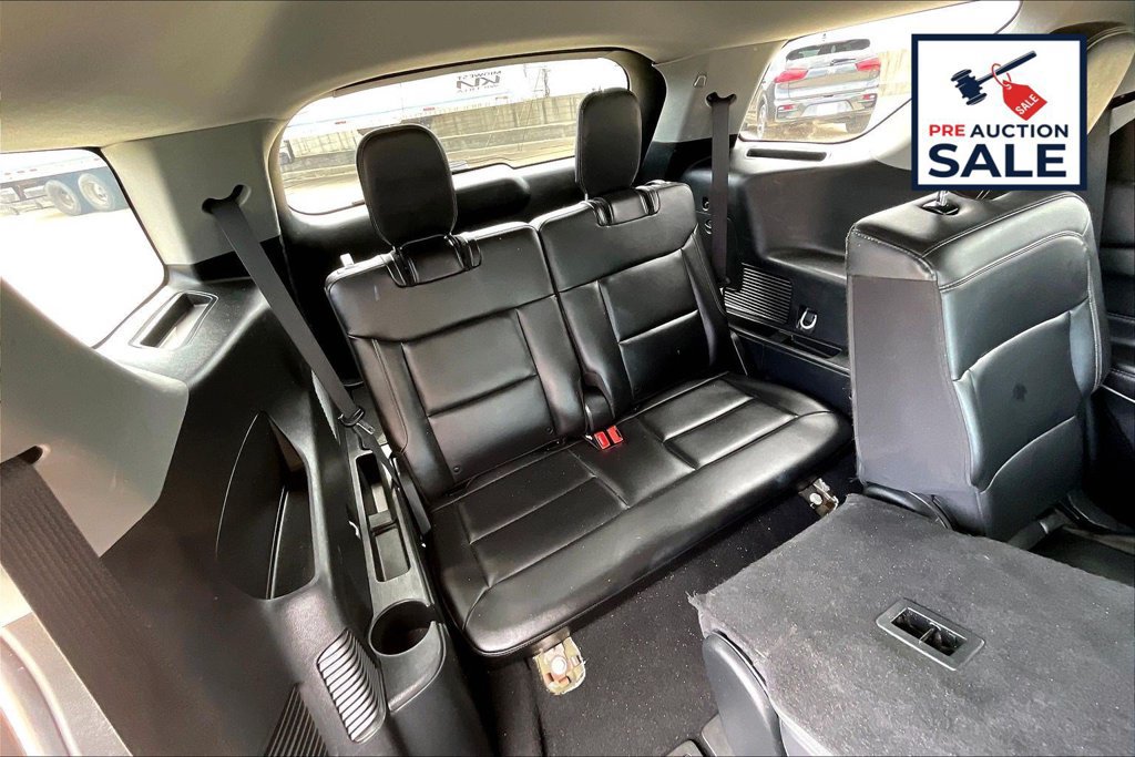 Used 2023 Ford Explorer XLT w/ Equipment Group 202A RWD image 28