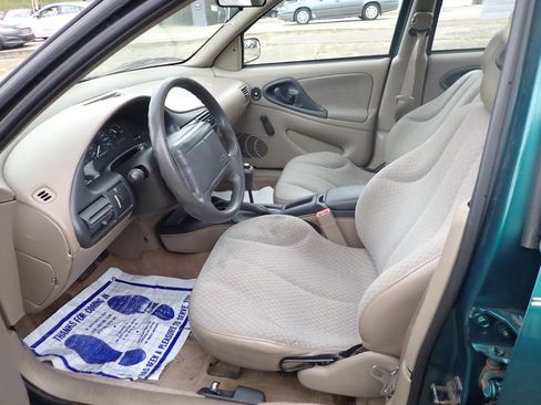 Used 1998 Chevrolet Cavalier Sedan w/ Preferred Equipment Group 1 image 40