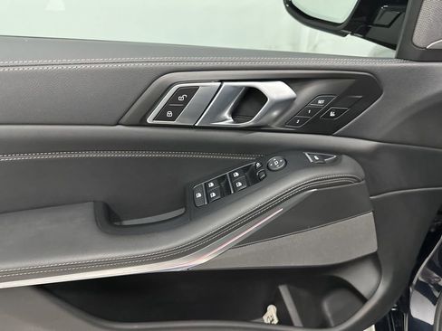 Used 2023 BMW X5 sDrive40i w/ M Sport Package image 12