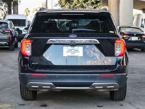 Used 2023 Ford Explorer XLT w/ Equipment Group 202A image 7