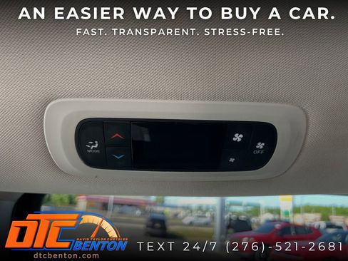 Used 2023 Chrysler Voyager LX FWD image 25