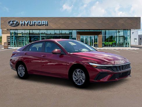New 2026 Hyundai Elantra Hybrid w/ Cargo Package FWD image 10