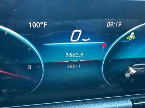 Used 2021 Mercedes-Benz GLA 250 4MATIC image 9