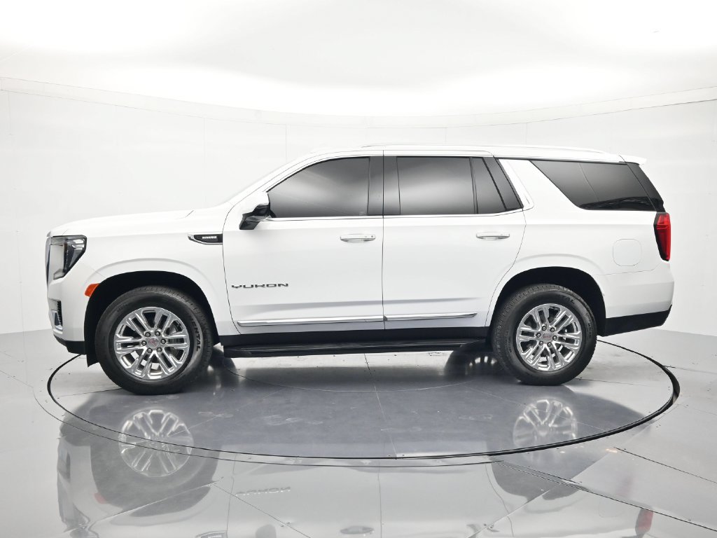 Used 2024 GMC Yukon SLT w/ SLT Luxury Package AWD/4WD image 8