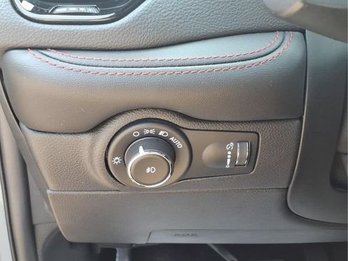 Used 2023 Dodge Durango R/T AWD/4WD image 18
