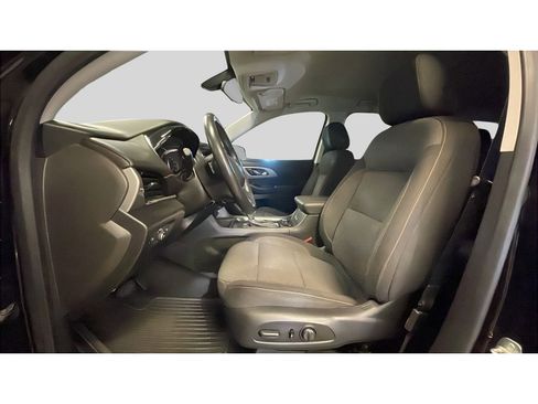 Used 2020 Chevrolet Traverse LT image 12