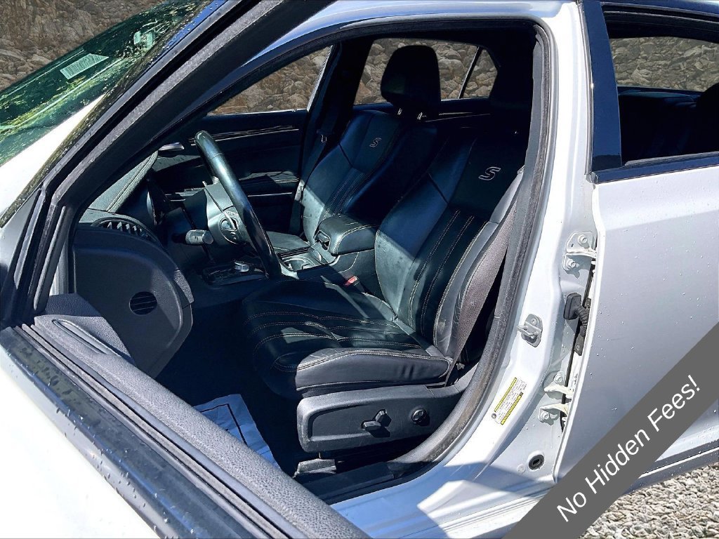 Used 2019 Chrysler 300 S RWD image 21