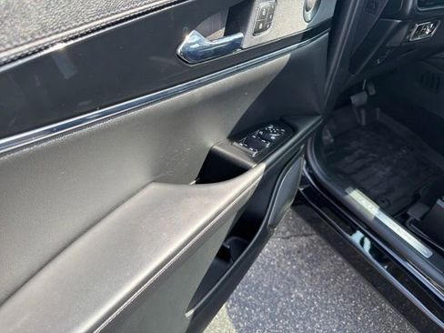 Certified 2023 Lincoln Nautilus Reserve w/ Equipment Group 201A image 15